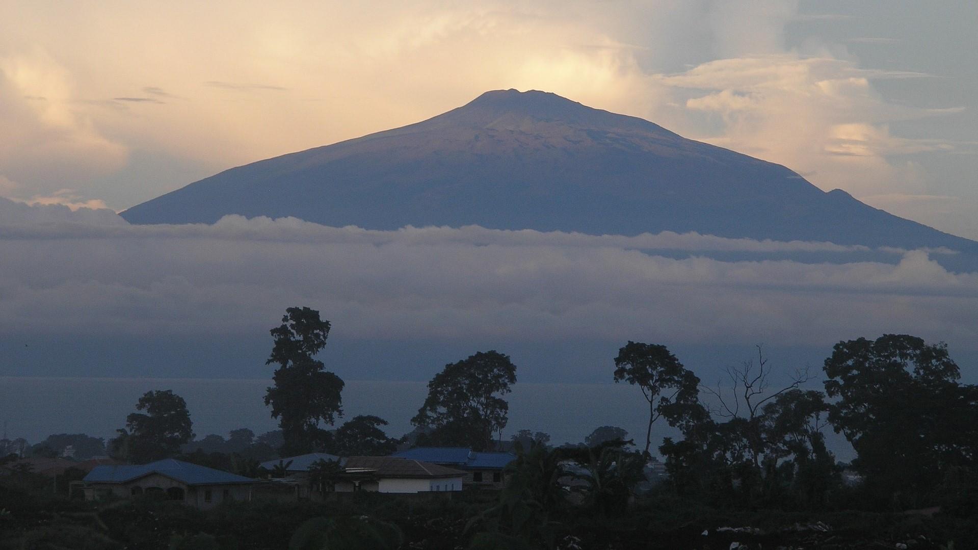 Á la découverte du mont Cameroun - le Char des dieux